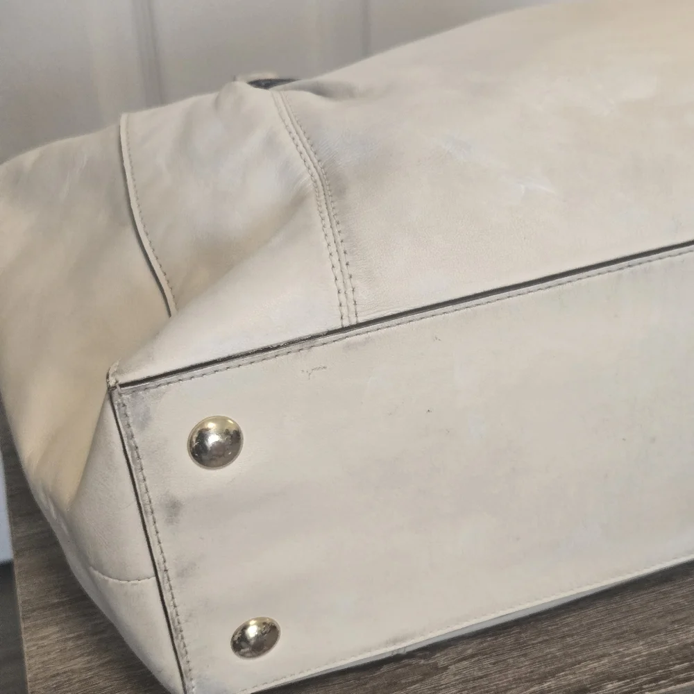Coach White Leather Purse - Picture 8 of 16